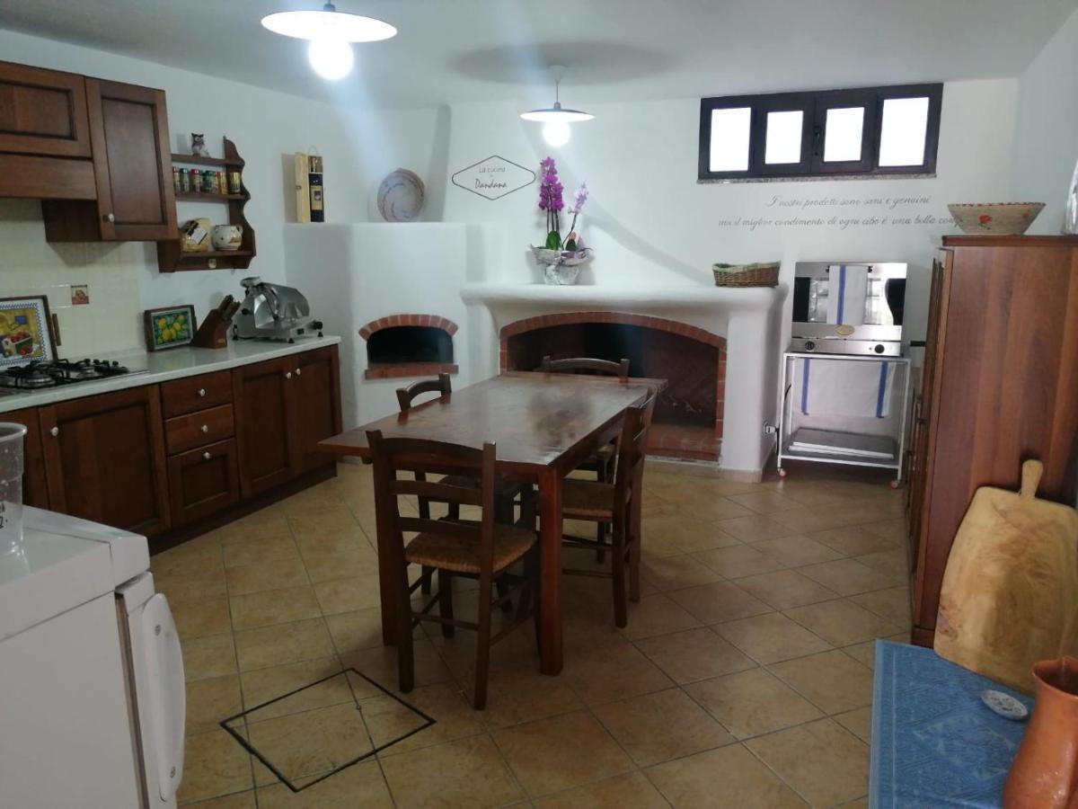 Locanda B&B Dandana Orgosolo Kültér fotó