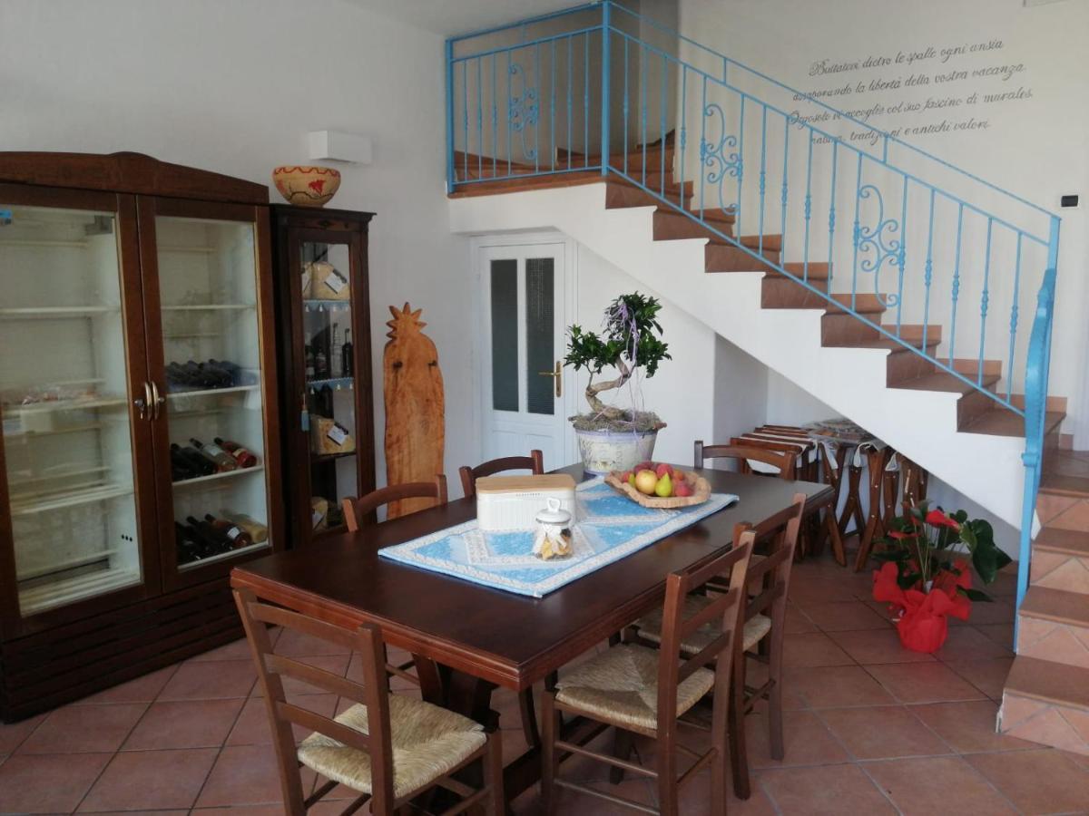 Locanda B&B Dandana Orgosolo Kültér fotó