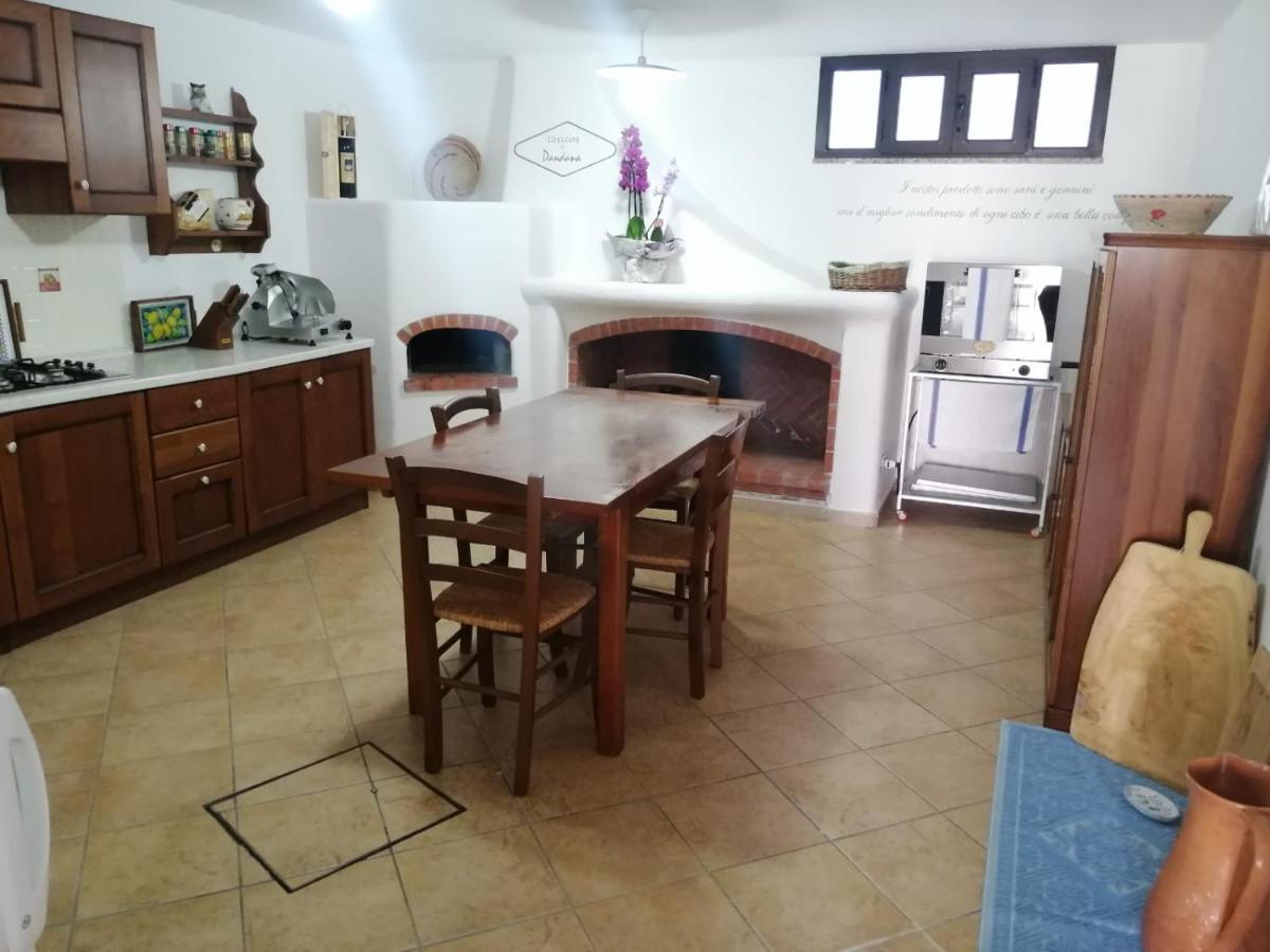 Locanda B&B Dandana Orgosolo Kültér fotó