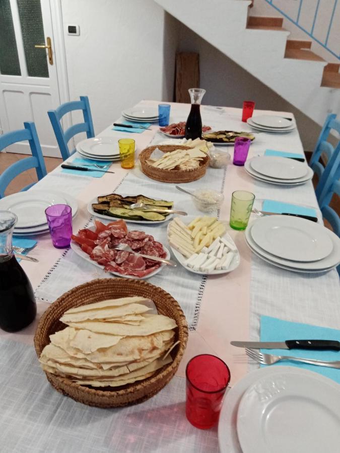 Locanda B&B Dandana Orgosolo Kültér fotó